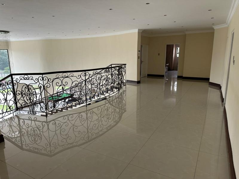 5 Bedroom Property for Sale in Golf View North West